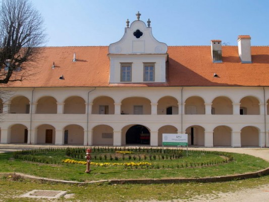 NAPOVED: TV AS razkiva »kuhinjo« o RIS Rakičan